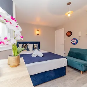 Apartment Flash Sale Super I Next To Seafront I King Size Bed I Ms19, Brighton
