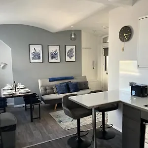 Apartment Windsor Deluxe - Modern City Centre 5min From Beach & Station, Brighton